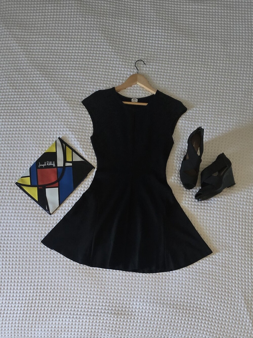 Wilfred Black Fit & Flare Key Hole Neck Dress - Size 6 - S/M